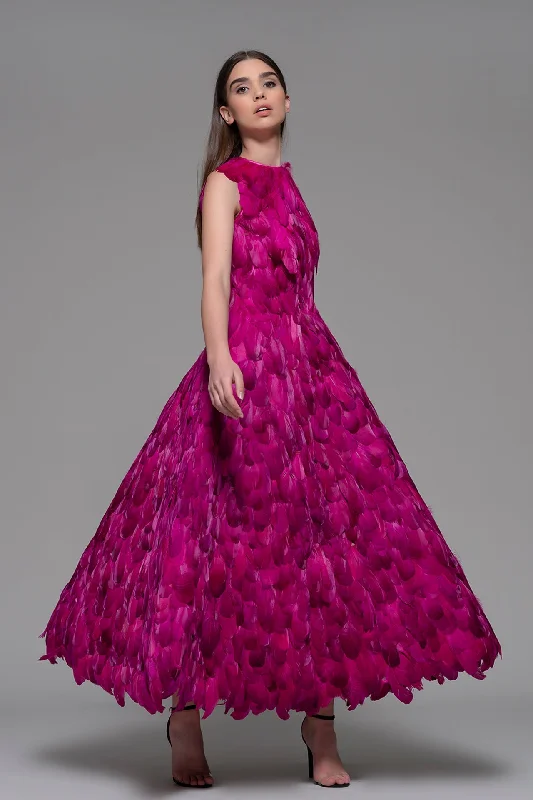 Fully feathered sleeveless ballgown Long unclassified dresses